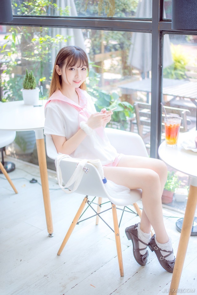 “嗡嗡嗡~”
